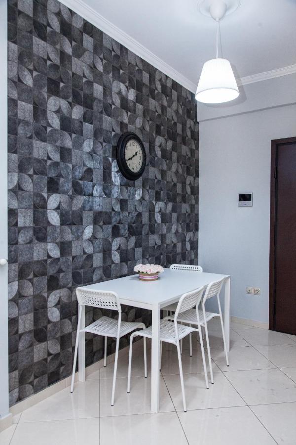 Beautiful New Decorated Apt In Athens Apartment Exterior foto